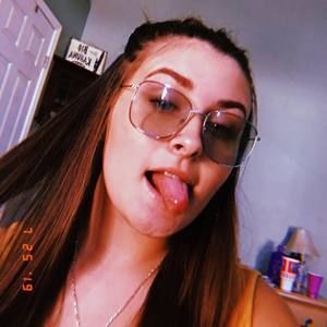 Meet your Posher, Emilee